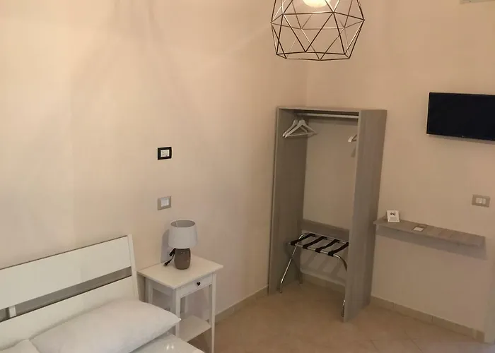 住宿加早餐酒店 Le Di Rosanna 玛里纳吉尔萨罗