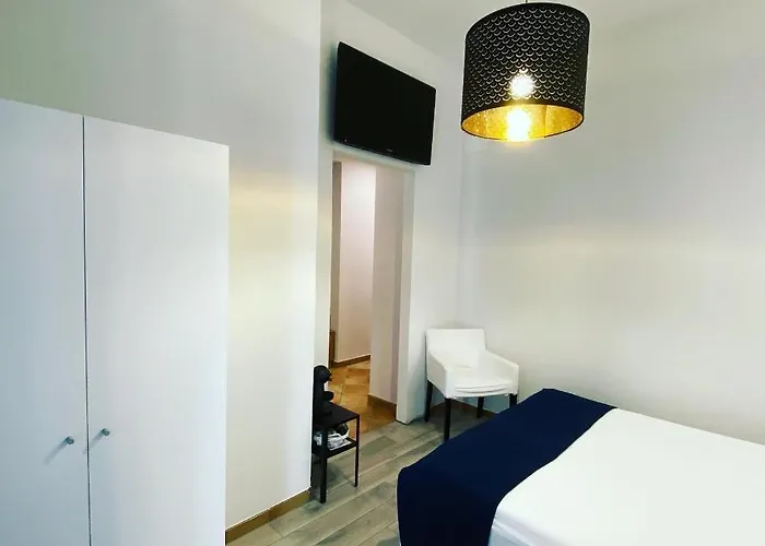 לינה וארוחת בוקר Le Di Rosanna 4*