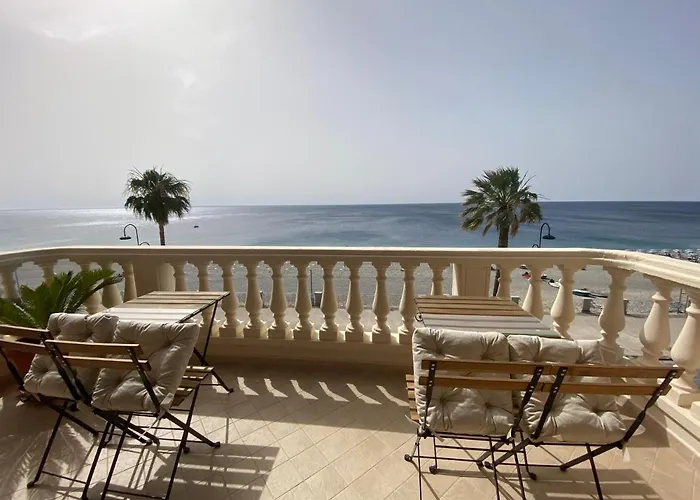 Le Di Rosanna מרינה די ג'ויוסה איוניקה