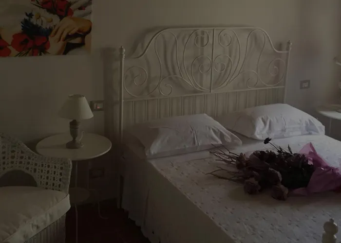 לינה וארוחת בוקר Le Di Rosanna 4*