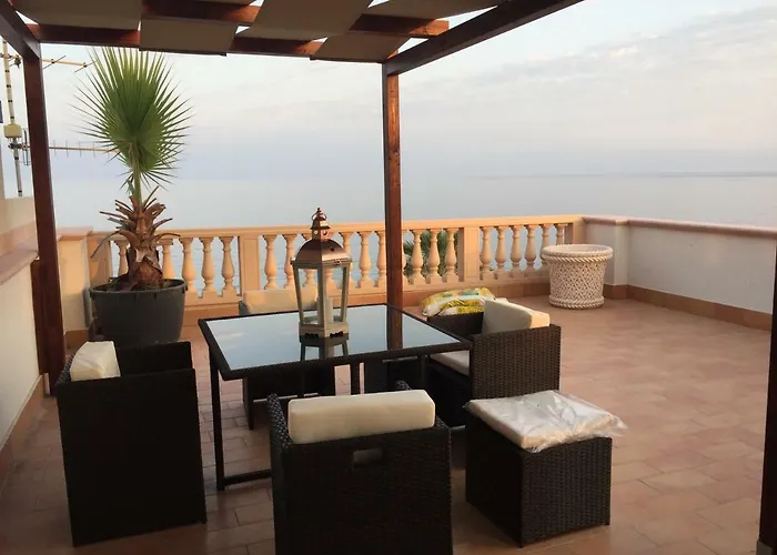 לינה וארוחת בוקר Le Di Rosanna מרינה די ג'ויוסה איוניקה