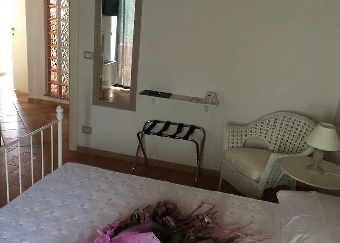 לינה וארוחת בוקר Le Di Rosanna מרינה די ג'ויוסה איוניקה